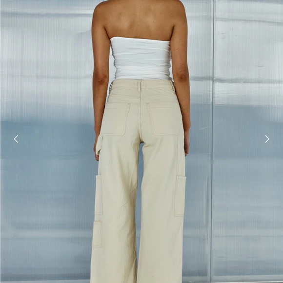 SATARI STRAPLESS TOP - WHITE by Runway. Size medium - Picture 3 of 10